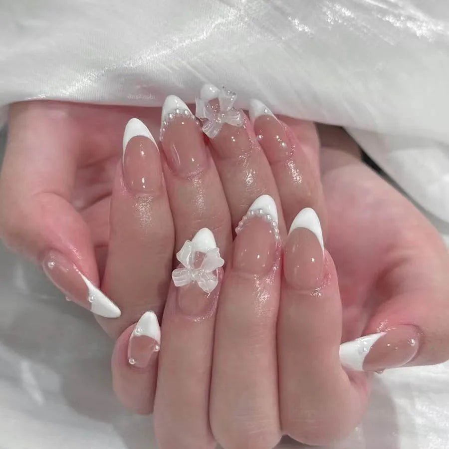 24Pcs Short Round Head Almond Fake Nails with Flowers Grass Pattern Wearable False Nails Tips Summer Full Cover Press on Nails - Gadget and Glam Shop