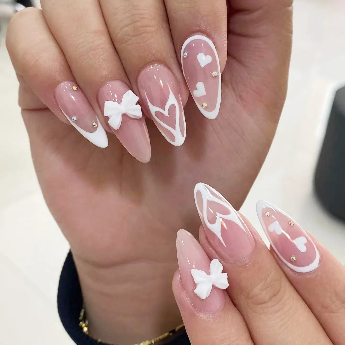 24Pcs Short Round Head Almond Fake Nails with Flowers Grass Pattern Wearable False Nails Tips Summer Full Cover Press on Nails - Gadget and Glam Shop