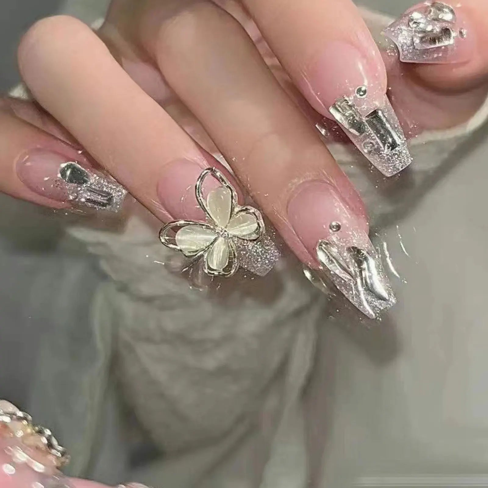 24Pcs Full Cover Fake Nails with 3D White Flower Design Full Cover Press on Fingernails Tips Coffin Head Glitter Red False Nails - Gadget and Glam Shop