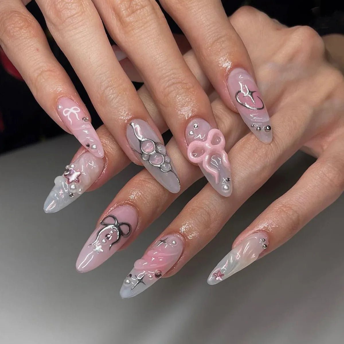 24Pcs Short Round Head Almond Fake Nails with Flowers Grass Pattern Wearable False Nails Tips Summer Full Cover Press on Nails - Gadget and Glam Shop