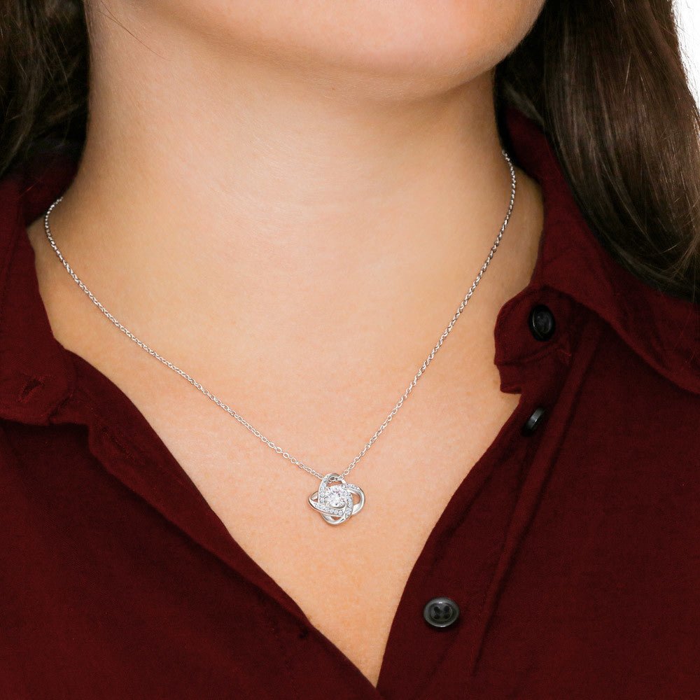 Regal Tribute Necklace for Mom: Grace, Wisdom, Love - Gadget and Glam Shop
