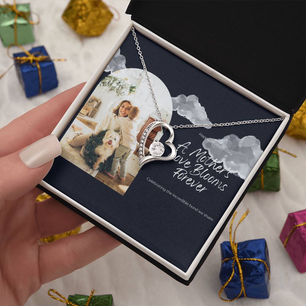 Heart's Embrace: Forever Love Necklace - Gadget and Glam Shop