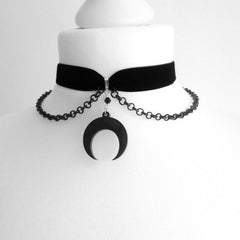 Black Crescent Moon Necklace - Gadget and Glam Shop