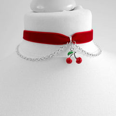Black Crescent Moon Necklace - Gadget and Glam Shop
