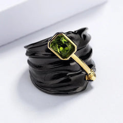 Stunning 14K Gold Topaz Gemstone Ring for Women: Unique Design, Timeless Beauty