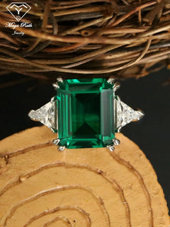 Enchanting Emerald: Genuine 925 Sterling Silver Trilogy Ring