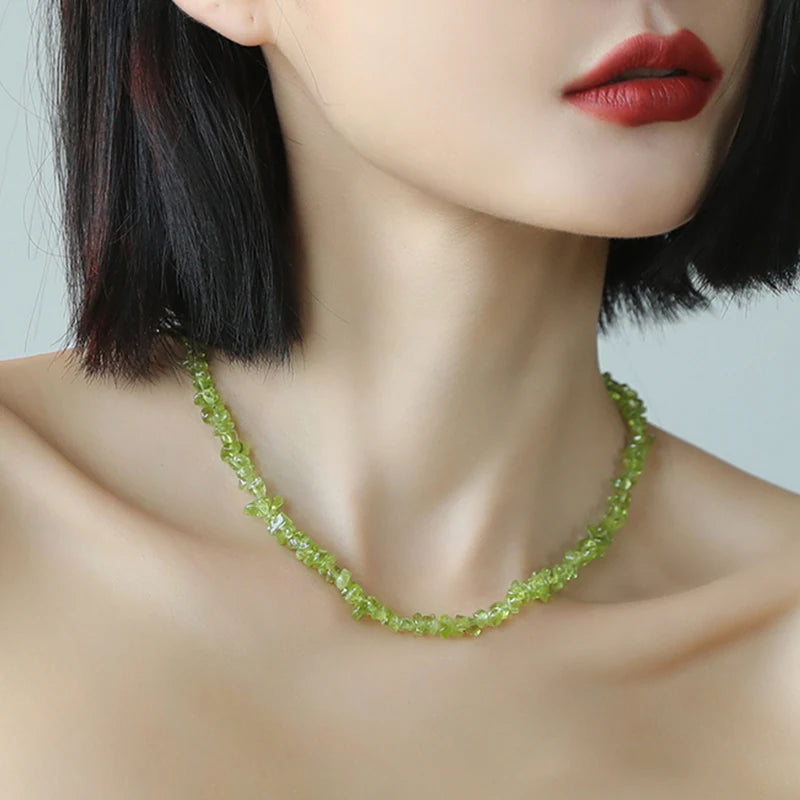 Vintage Choker Necklaces for Women Natural Peridot Stone Baroque Green Crystal Neck Chain Jewelry Free Shipping Gift Stylish