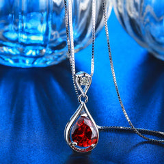 Exquisite Elegance: Luxury Water Drop Red Stone Necklace