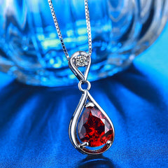 Exquisite Elegance: Luxury Water Drop Red Stone Necklace