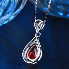 Exquisite Elegance: Luxury Water Drop Red Stone Necklace