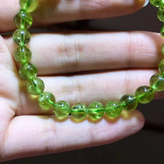 Stylish Natural Green Peridot Olivine Round Bead Bracelet for Women – Stretch Healing Crystal Fashion Jewelry