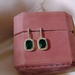 French Retro Emerald Drop Earrings: Add a Touch of Personality with Simple Green Gemstone Jewelry