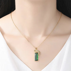 Ladies Fashion Leopard Set Emerald Tourmaline Pendant Necklace Personality Unique Design Versatile Necklace Jewelry Party Gift