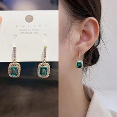 French Retro Emerald Drop Earrings: Add a Touch of Personality with Simple Green Gemstone Jewelry