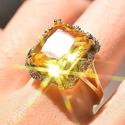 Trendy Gold-Toned Yellow Topaz Sapphire Rings for Women