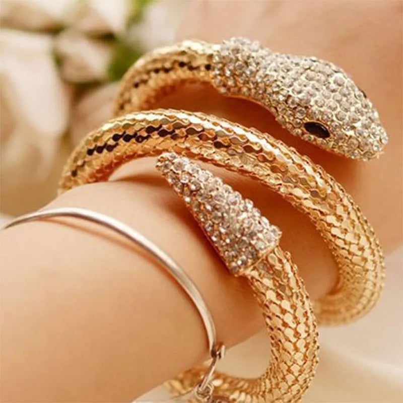 Bold and Edgy: Multi-Layer Snake-Shaped Bracelet with Exquisite Diamond Accents