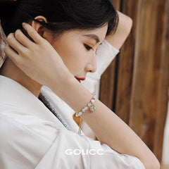 Stylish Opal Pendant Bracelet: Korean Fashion Jewelry with Zircon Pendant Detail