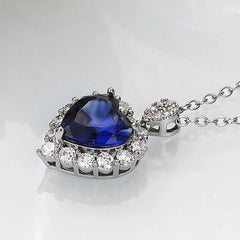 Fashionable Romantic Heart-Cut Blue Sapphire Vice Stone Pendant Necklace for Women