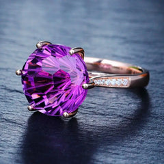 Glamorous Elegance: 18K Rose Gold Brazilian Natural Amethyst Ring with Six-Claw Diamond Style and Vibrant Gemstones